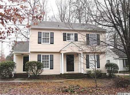 2nd image of 7614 Applewood Ln