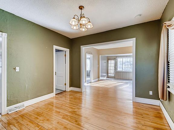 5th image of 3640 36th Ave S