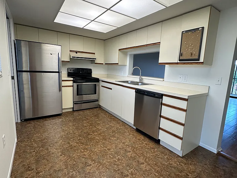 2531 Bayshore Gardens Pkwy #30 — Photo 4