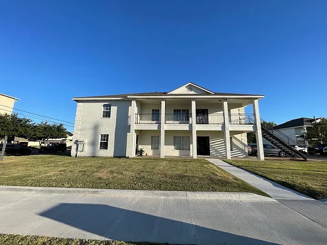 1500-1506 James Ave — Photo 2