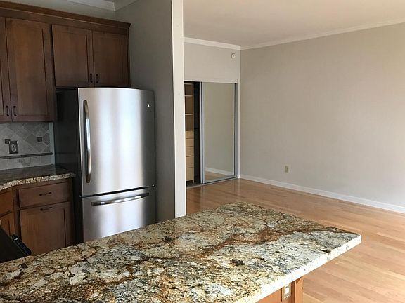 2nd image of 1325 Divisadero St APT 303