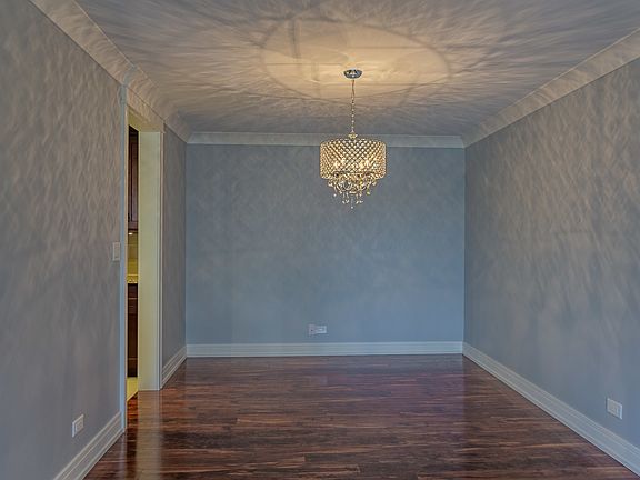 5th image of 1615 E Central Rd Unit 401A