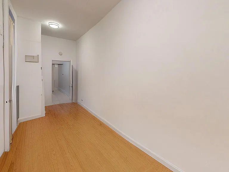 221 E 83rd St #1E — Photo 16