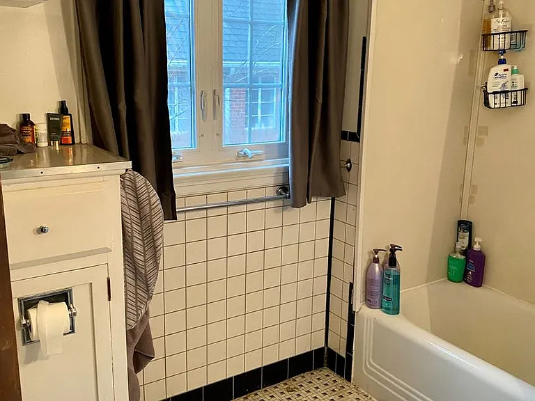 2505 Vanderbilt Ave — Photo 10