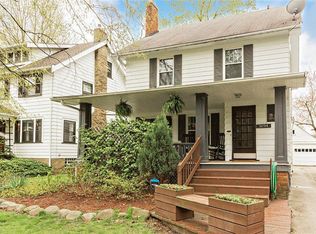 3094 E Overlook Rd, Cleveland Heights, OH 44118