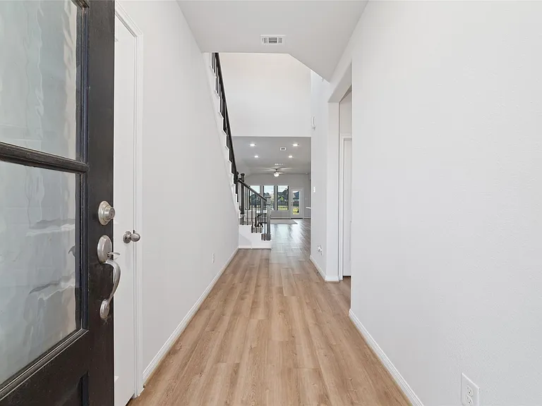 720 Lake Lacosta Dr — Photo 5