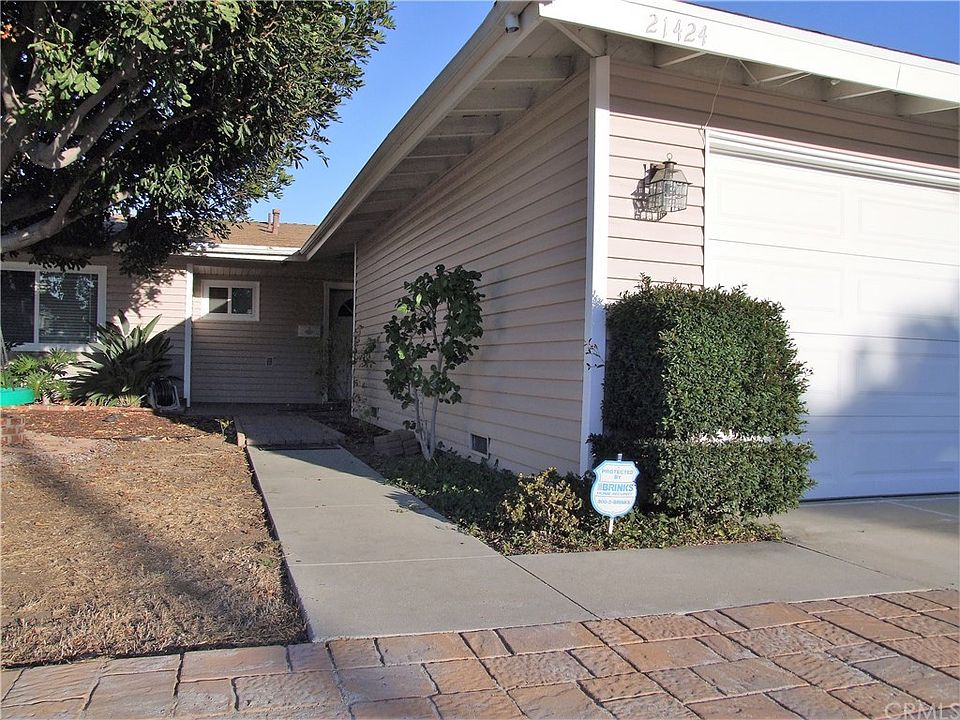 1st image of 21424 Meyler St