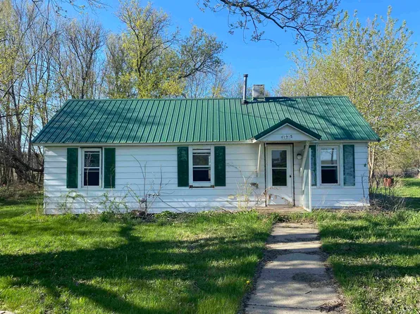 1915 Man Mound Rd, Baraboo, WI 53913