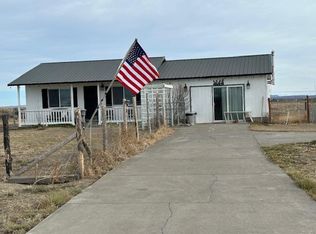 57969 Fossil Lake Rd, Christmas Valley, OR 97641