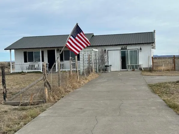57969 Fossil Lake Rd, Christmas Valley, OR 97641