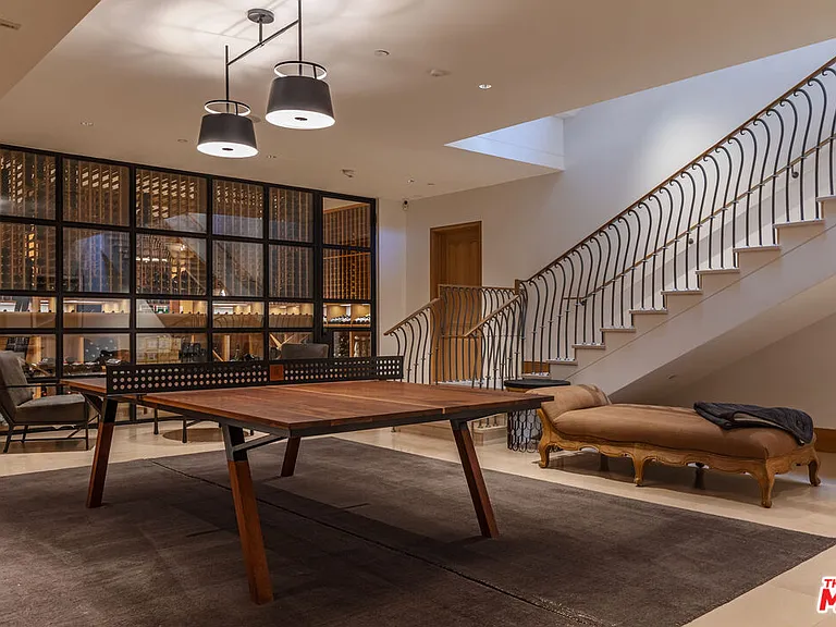618 N Beverly Dr — Photo 26
