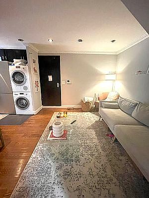 3rd image of 124 Mulberry St #1