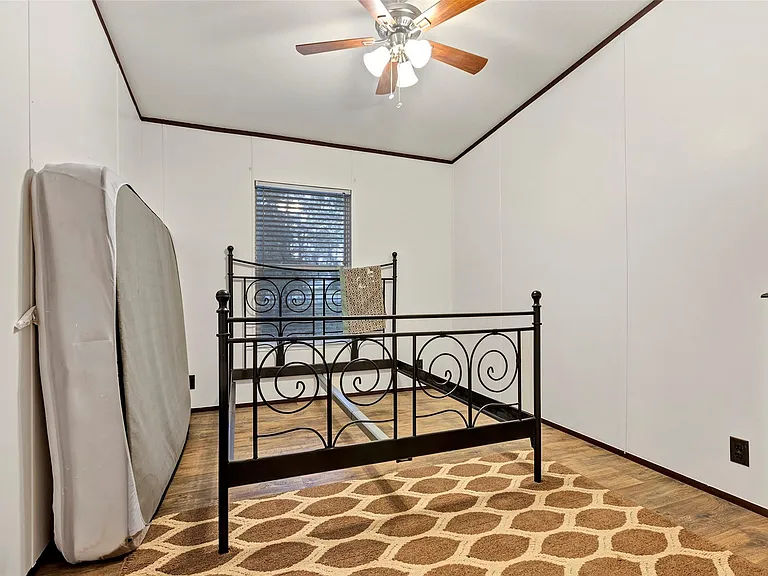 271 Shoreline Dr — Photo 18