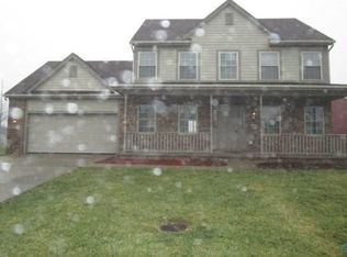5833 Black Swan Dr, Sylvania, OH 43560