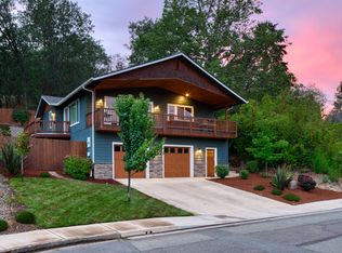 1112 NW Elm St, Grants Pass, OR 97526
