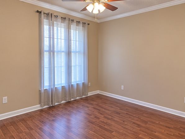 1500 W Esplanade Ave APT 33D
