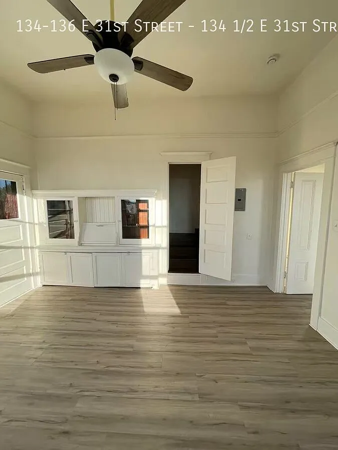 Perfect for USC students- 3 Beds | 2 Baths | Gated Parking Included — Photo 1