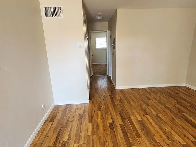 1741 Washington St — Photo 8