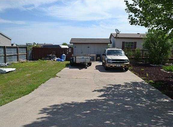 5th image of 112 Yaupon Dr