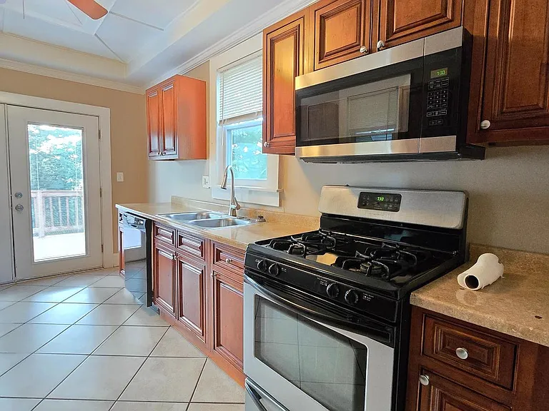 6612 Birchwood Ave — Photo 4
