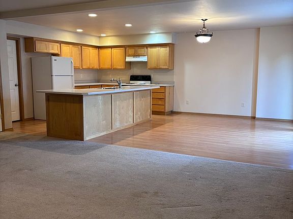 5th image of 241 Lillian Way