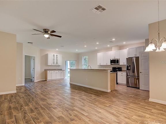 5th image of 25125 Niblic St