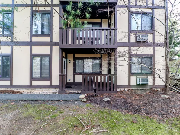 27 Rollingwood Drive #27, Brookfield, CT 06804