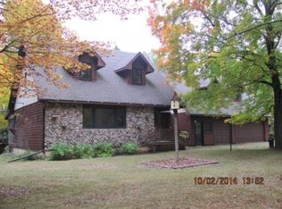 N7533 Pioneer Rd, Crivitz, WI 54114