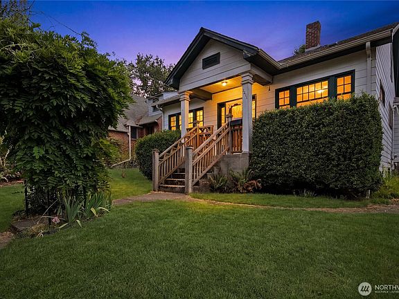 2nd image of 5214 35th Avenue NE
