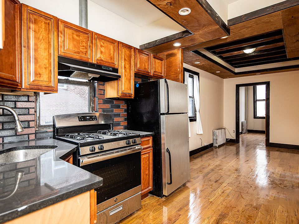 1st image of 88 Starr St APT 2R