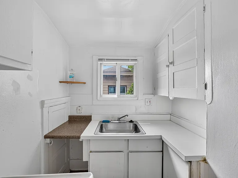 6608 Westpoint St — Photo 10