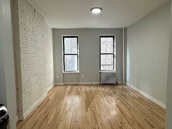 2nd image of 1107 1st Ave Front 1