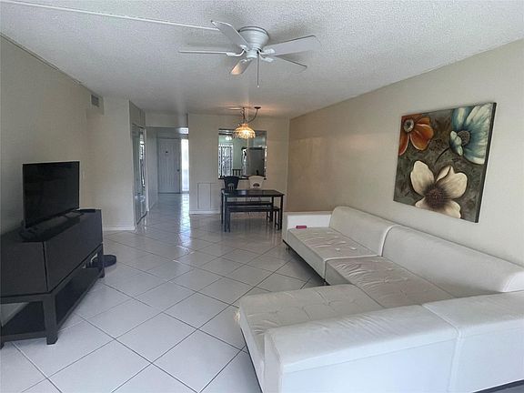 4th image of 2059 SW 15th St APT 225