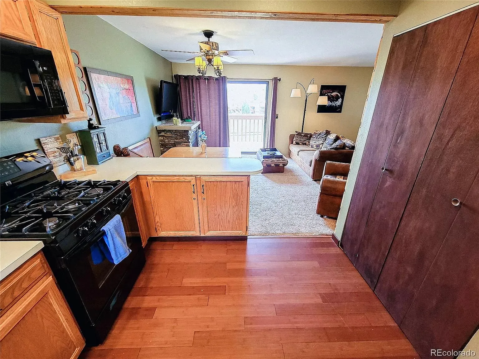 2 bed, 1.5 bath, 1600 sqft, $2,500 — Photo 3