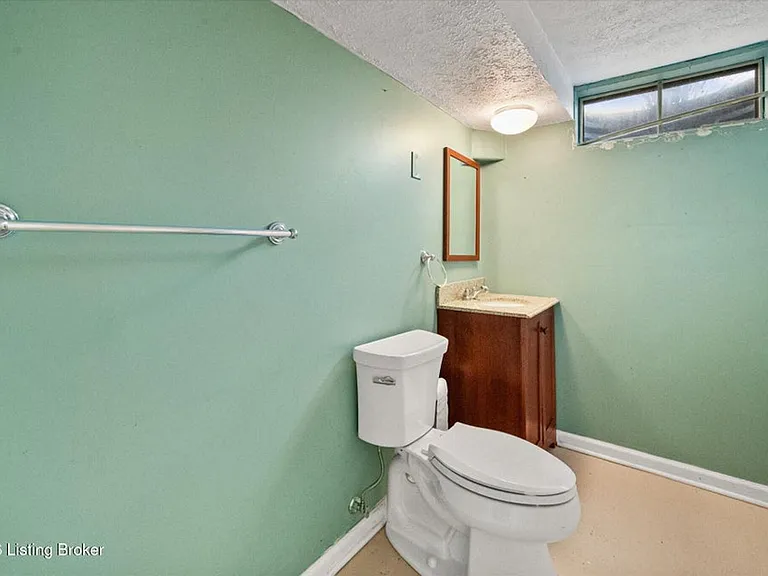9903 Welshpool Ct — Photo 14