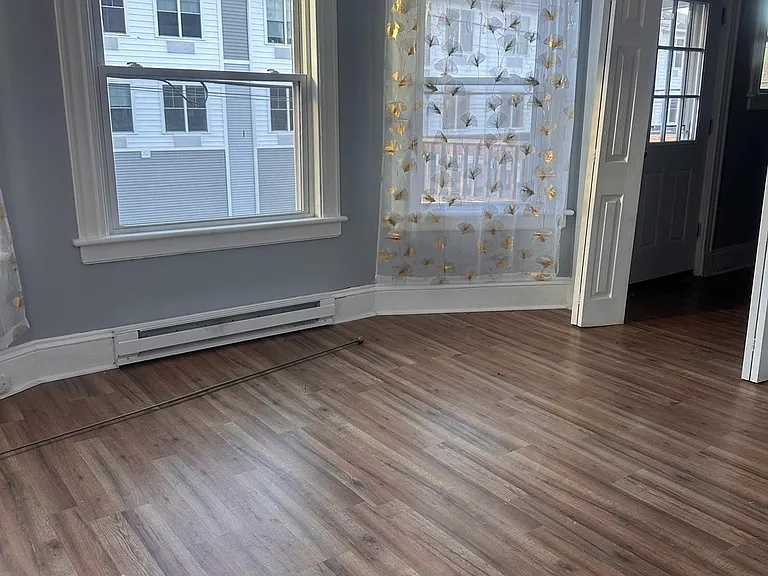 20 Myrtle Ave — Photo 9