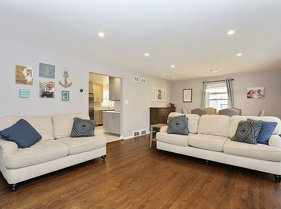4th image of 428 N Stewart Ave