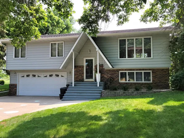 12994 Prairiewood Dr, Aberdeen, SD 57401