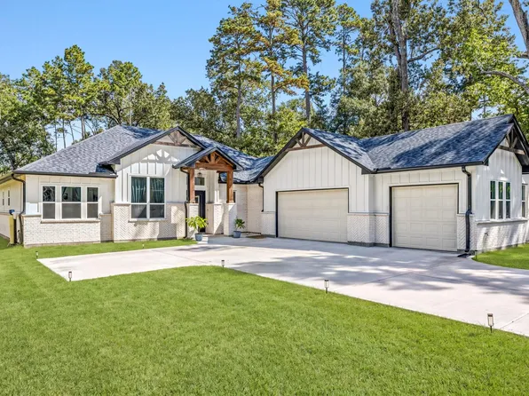 2439 Centurian Cir, New Caney, TX 77357