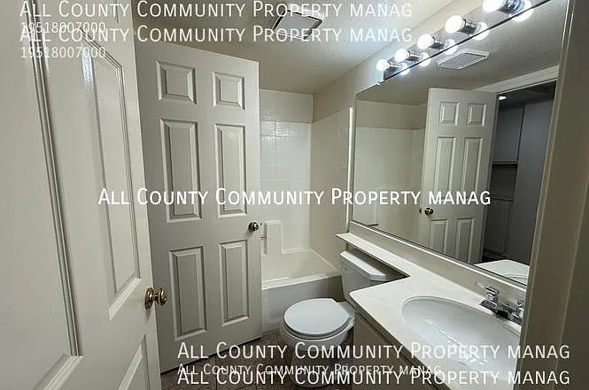 2277 Oak Ave — Photo 22
