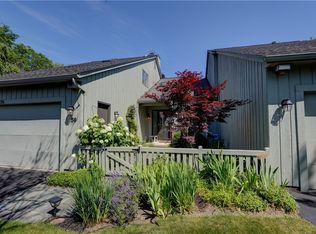 56 Waterview Cir, Rochester, NY 14625