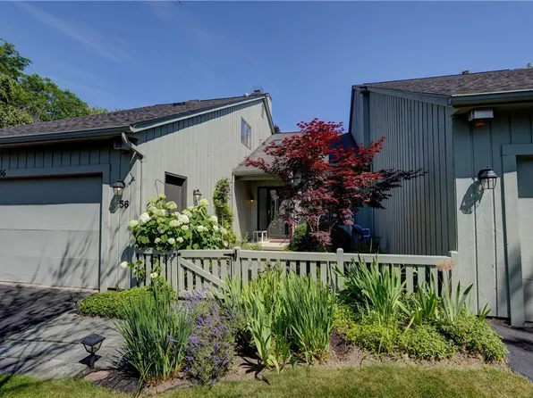 56 Waterview Cir, Rochester, NY 14625