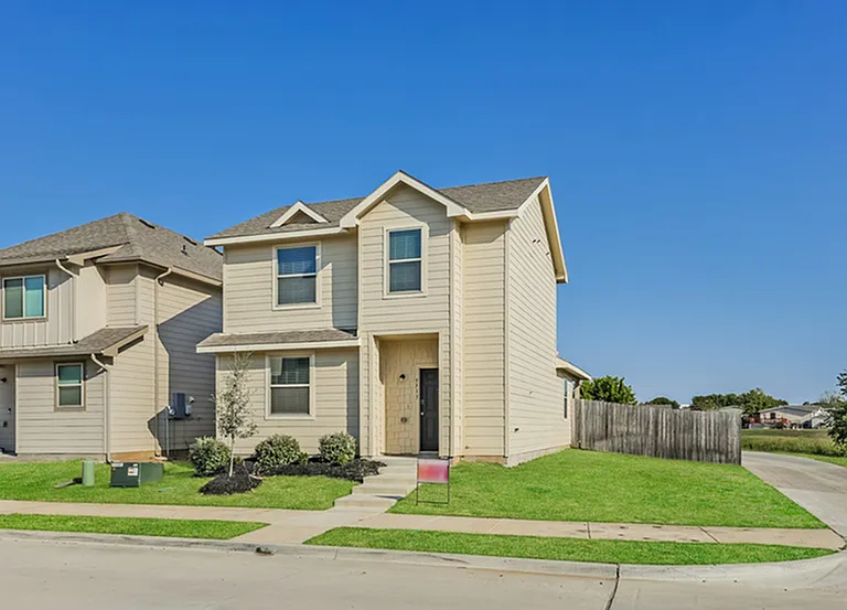 5513 Calm Waters Ct — Photo 3