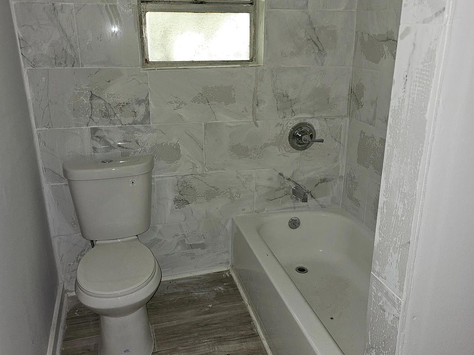 3 bed, 1100 sqft, $1,350 — Photo 2