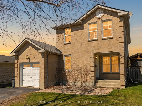 773 Davis Dr, Kingston, ON K7M 8E3