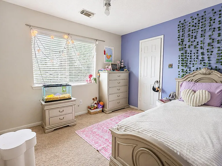 210 Windrift Ct — Photo 34