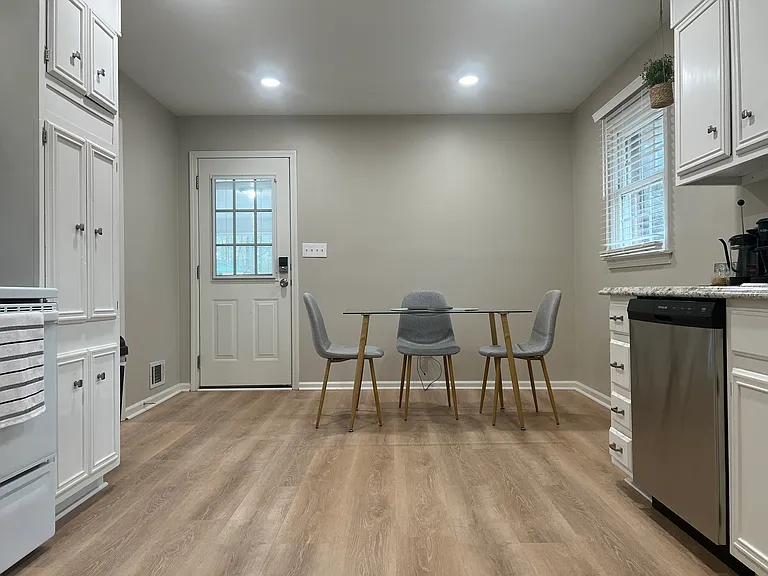Pedro Dr SW — Photo 2