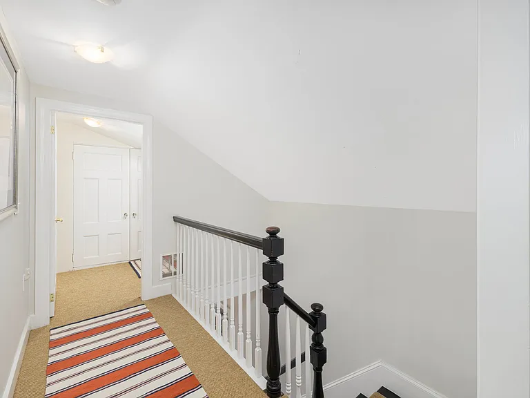 83 John St — Photo 10
