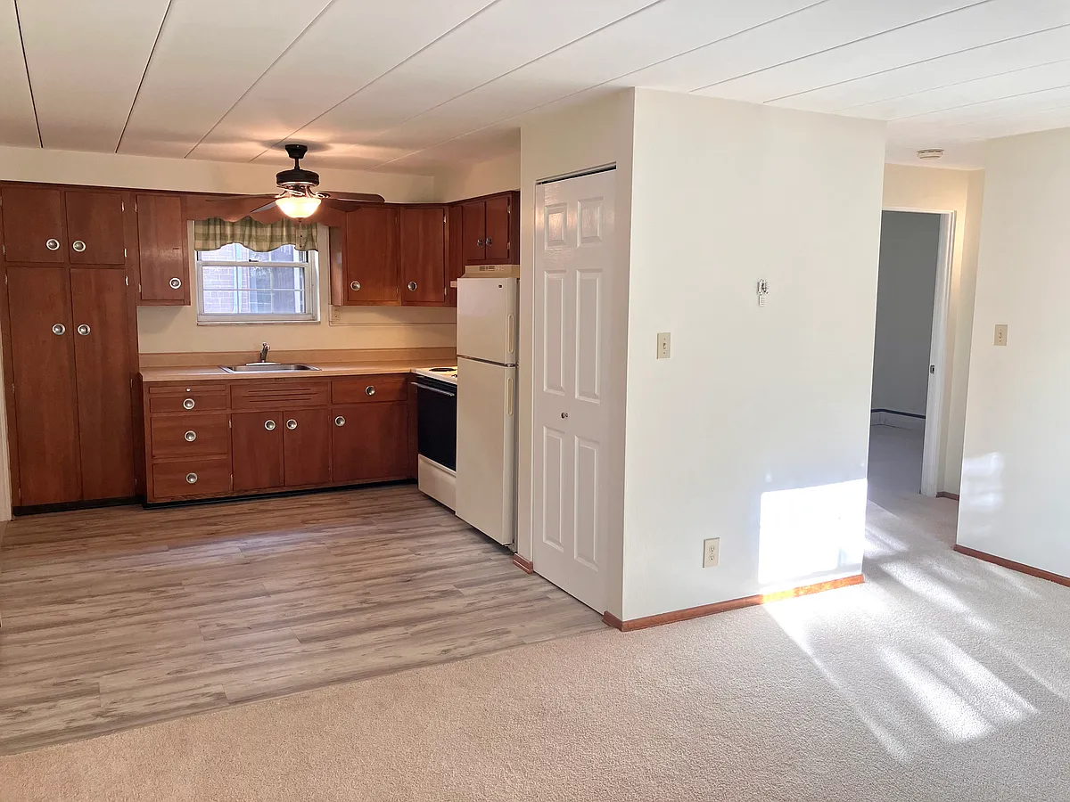 standing in living room, looking to kitchen - 305 1st St #4