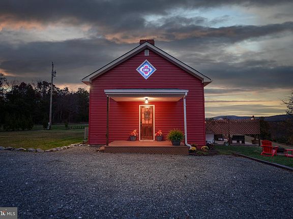 3rd image of 1098 Reynolds Rd
